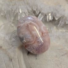 Load image into Gallery viewer, Flower Agate Palmstone