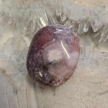 Load image into Gallery viewer, Flower Agate Palmstone