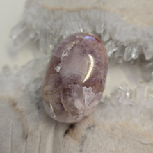 Load image into Gallery viewer, Flower Agate Palmstone