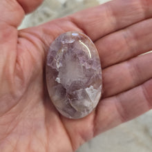 Load image into Gallery viewer, Flower Agate Palmstone