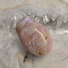 Load image into Gallery viewer, Flower Agate Palmstone