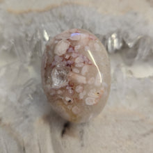 Load image into Gallery viewer, Flower Agate Palmstone