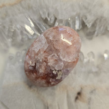 Load image into Gallery viewer, Flower Agate Palmstone