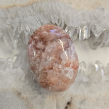 Load image into Gallery viewer, Flower Agate Palmstone