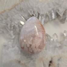 Load image into Gallery viewer, Flower Agate Palmstone
