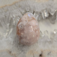 Load image into Gallery viewer, Flower Agate Palmstone