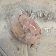 Load image into Gallery viewer, Flower Agate Palmstone