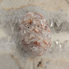 Load image into Gallery viewer, Flower Agate Palmstone