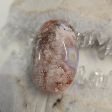 Load image into Gallery viewer, Flower Agate Palmstone