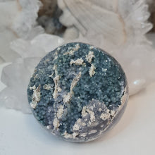 Load image into Gallery viewer, Grape Agate