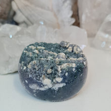 Load image into Gallery viewer, Grape Agate