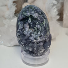 Load image into Gallery viewer, Grape Agate Egg
