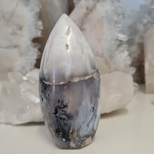 Load image into Gallery viewer, Dendritic Agate Flame