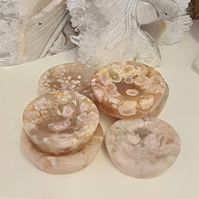 Load image into Gallery viewer, Flower Agate Bowls