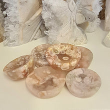 Load image into Gallery viewer, Flower Agate Bowls