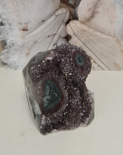 Load image into Gallery viewer, Amethyst with Stalactite Eyes Cutbase