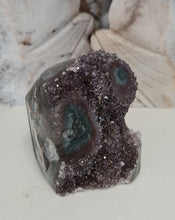 Load image into Gallery viewer, Amethyst with Stalactite Eyes Cutbase