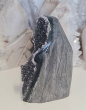 Load image into Gallery viewer, Amethyst with Stalactite Eyes Cutbase