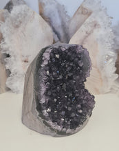 Load image into Gallery viewer, Amethyst with Stalactite Eyes Cutbase