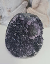 Load image into Gallery viewer, Amethyst with Stalactite Eyes Cutbase