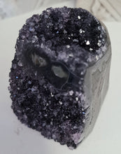 Load image into Gallery viewer, Amethyst with Stalactite Eyes Cutbase