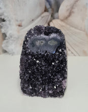 Load image into Gallery viewer, Amethyst with Stalactite Eyes Cutbase