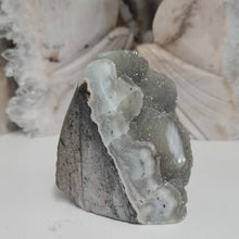 Load image into Gallery viewer, Green Amethyst with Stalactite Eyes Cutbase