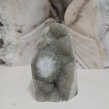 Load image into Gallery viewer, Green Amethyst with Stalactite Eyes Cutbase