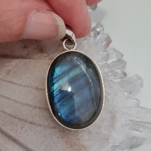 Load image into Gallery viewer, Labradorite Sterling Silver Pendant