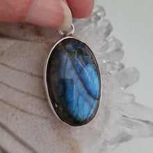 Load image into Gallery viewer, Labradorite Sterling Silver Pendant