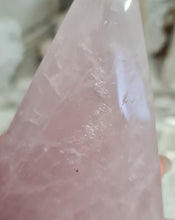 Load image into Gallery viewer, Rose Quartz Diamond with Stand