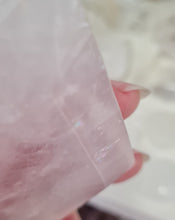 Load image into Gallery viewer, Rose Quartz Diamond with Stand