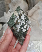 Load image into Gallery viewer, Moss Agate Diamond with Stand