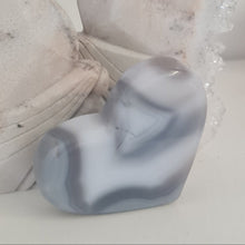 Load image into Gallery viewer, Agate Heart
