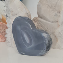 Load image into Gallery viewer, Agate Heart