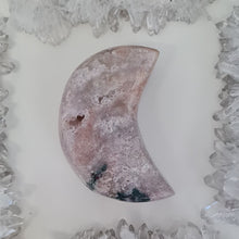 Load image into Gallery viewer, Pink Amethyst Moon