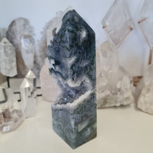 Load image into Gallery viewer, Moss Agate Tower
