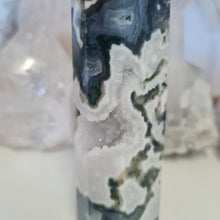 Load image into Gallery viewer, Moss Agate Tower