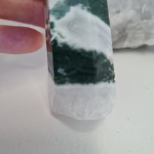Load image into Gallery viewer, Moss Agate Tower