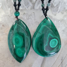 Load image into Gallery viewer, Malachite Bead Necklace