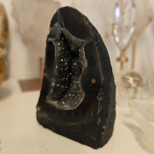 Load image into Gallery viewer, Amethyst Agate Cathedral