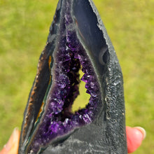 Load image into Gallery viewer, Amethyst Agate Cathedral