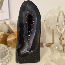 Load image into Gallery viewer, Amethyst Agate Cathedral