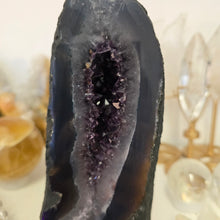 Load image into Gallery viewer, Amethyst Agate Cathedral