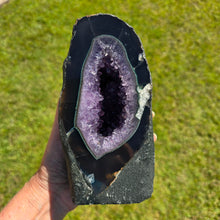 Load image into Gallery viewer, Amethyst Agate Cathedral