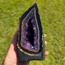 Load image into Gallery viewer, Amethyst Agate Cathedral