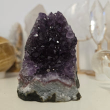 Load image into Gallery viewer, Amethyst Cutbase