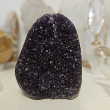 Load image into Gallery viewer, Amethyst Cutbase