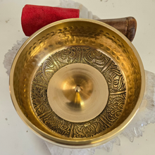 Load image into Gallery viewer, Singing Bowl - Auspicious Symbols - Hammered - 9 cm