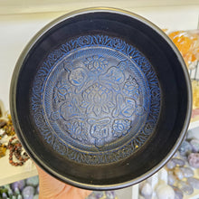 Load image into Gallery viewer, Singing Bowl - Buddha Blue - 16.5 cm